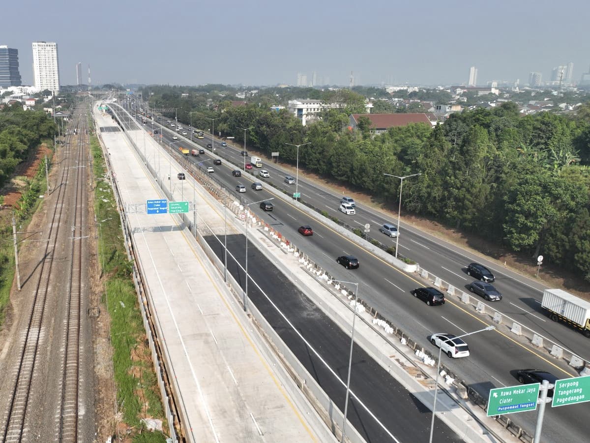 KONSTRUKSI PENANGANAN WEAVING (PERSILANGAN) DI KM 10 JALAN TOL RUAS PONDOK AREN-SERPONG TELAH DIFUNGSIONALKAN -07/09/2023 -